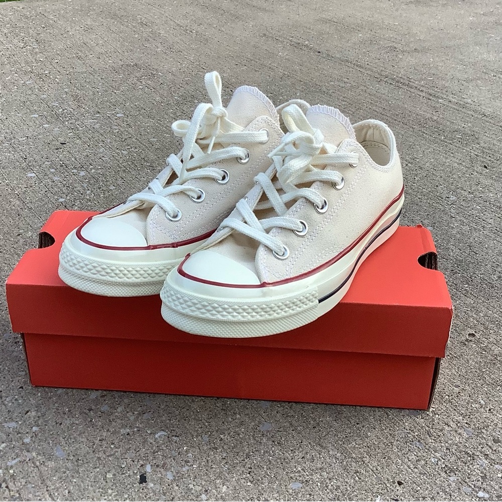 Converse Chuck Taylor- Chuck 70 Canvas- 
Parchment/Garnet/Egret NIB- Size 6